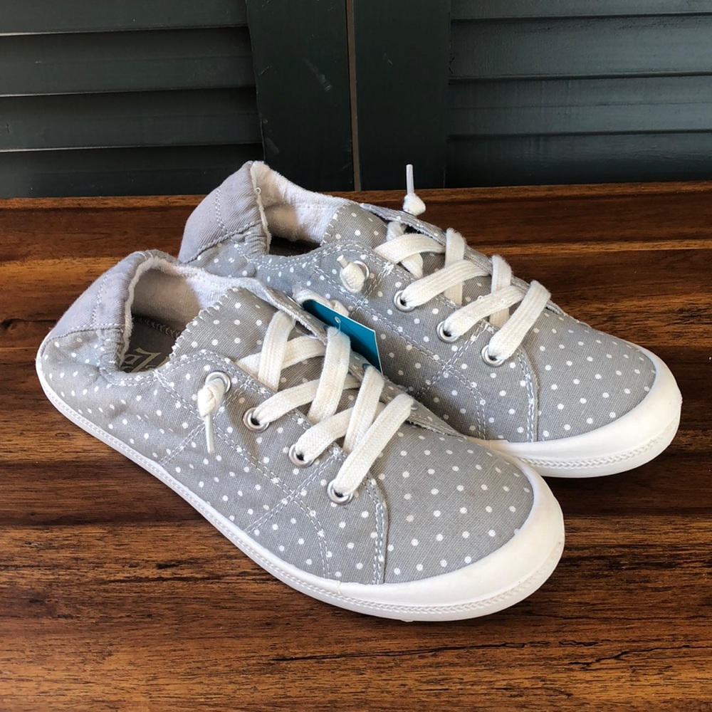 Mad Love Sneakers, slip on, size 7, NWT